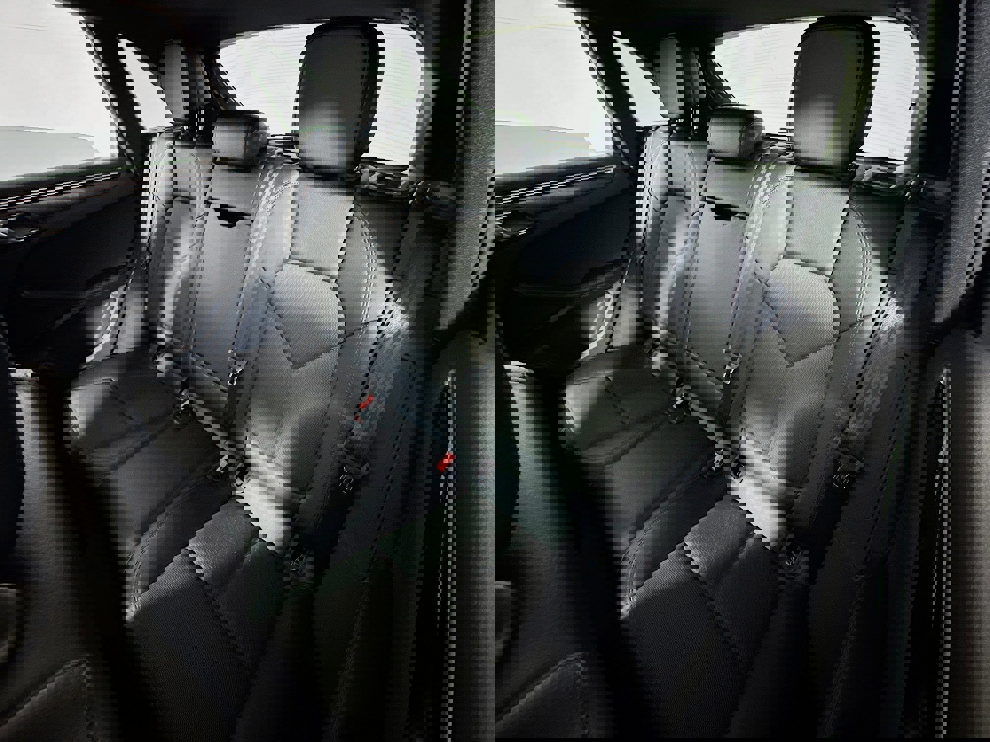 Used 2024 Porsche Macan image 24