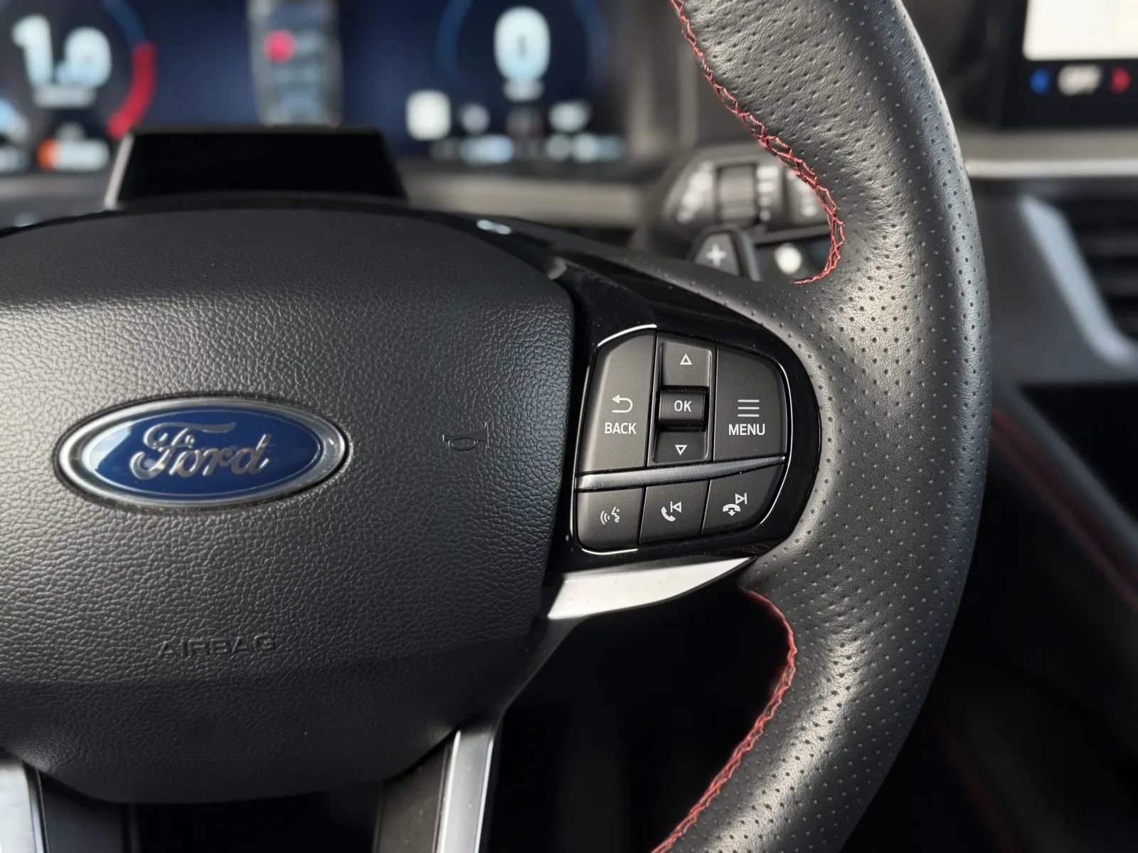 Used 2025 Ford Explorer ST image 25