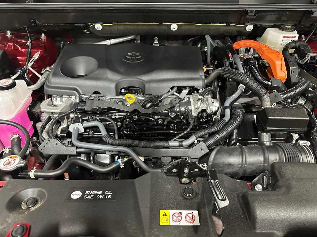 Used 2025 Toyota RAV4 XLE AWD/4WD image 65