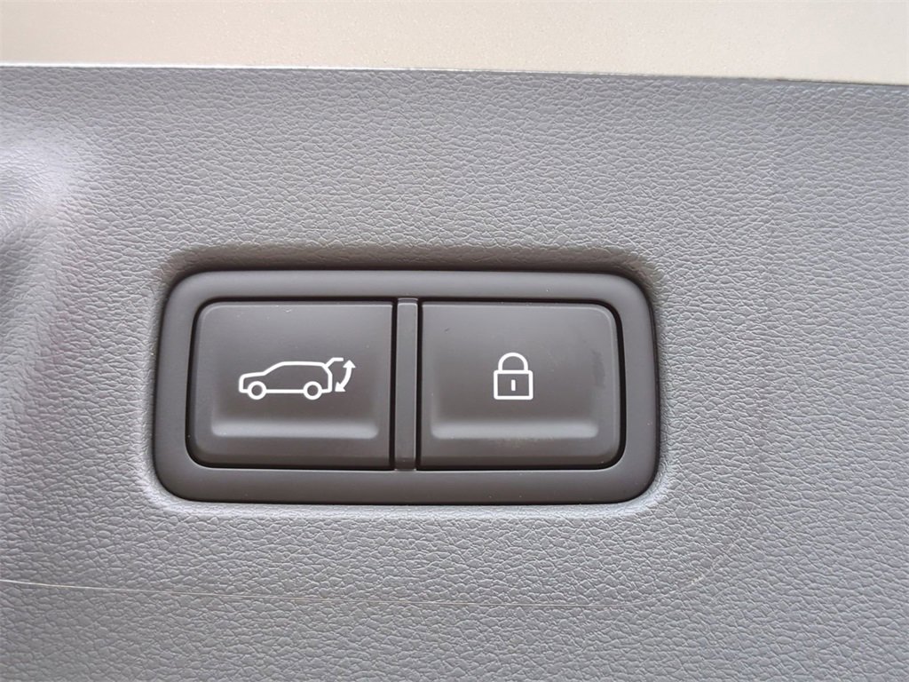 New 2026 Hyundai Santa Fe SE image 14