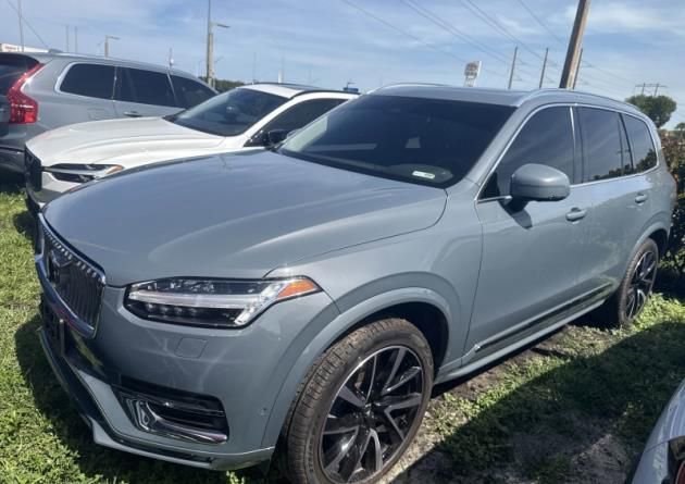Used 2023 Volvo XC90 B6 Plus AWD/4WD image 4