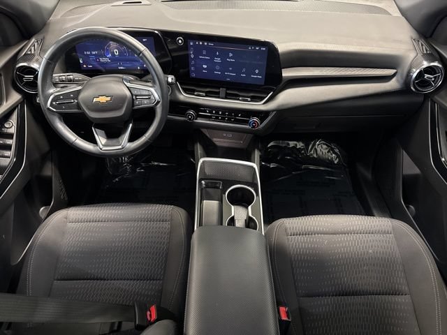 Used 2025 Chevrolet Equinox LT FWD image 3