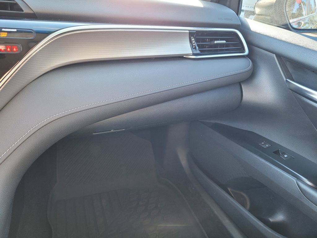Used 2018 Toyota Camry SE image 20