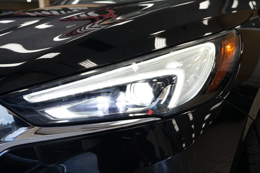Used 2020 Buick Enclave Essence w/ Sound and Sites Package AWD/4WD image 24