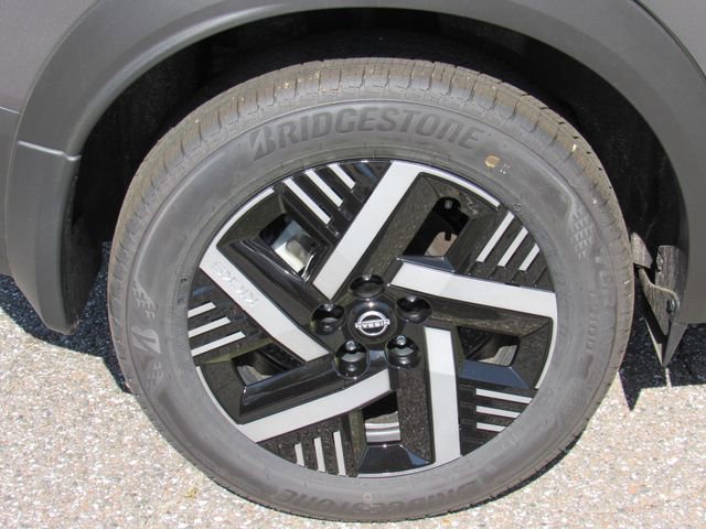 New 2026 Nissan Kicks SV w/ SV Premium Package FWD image 12