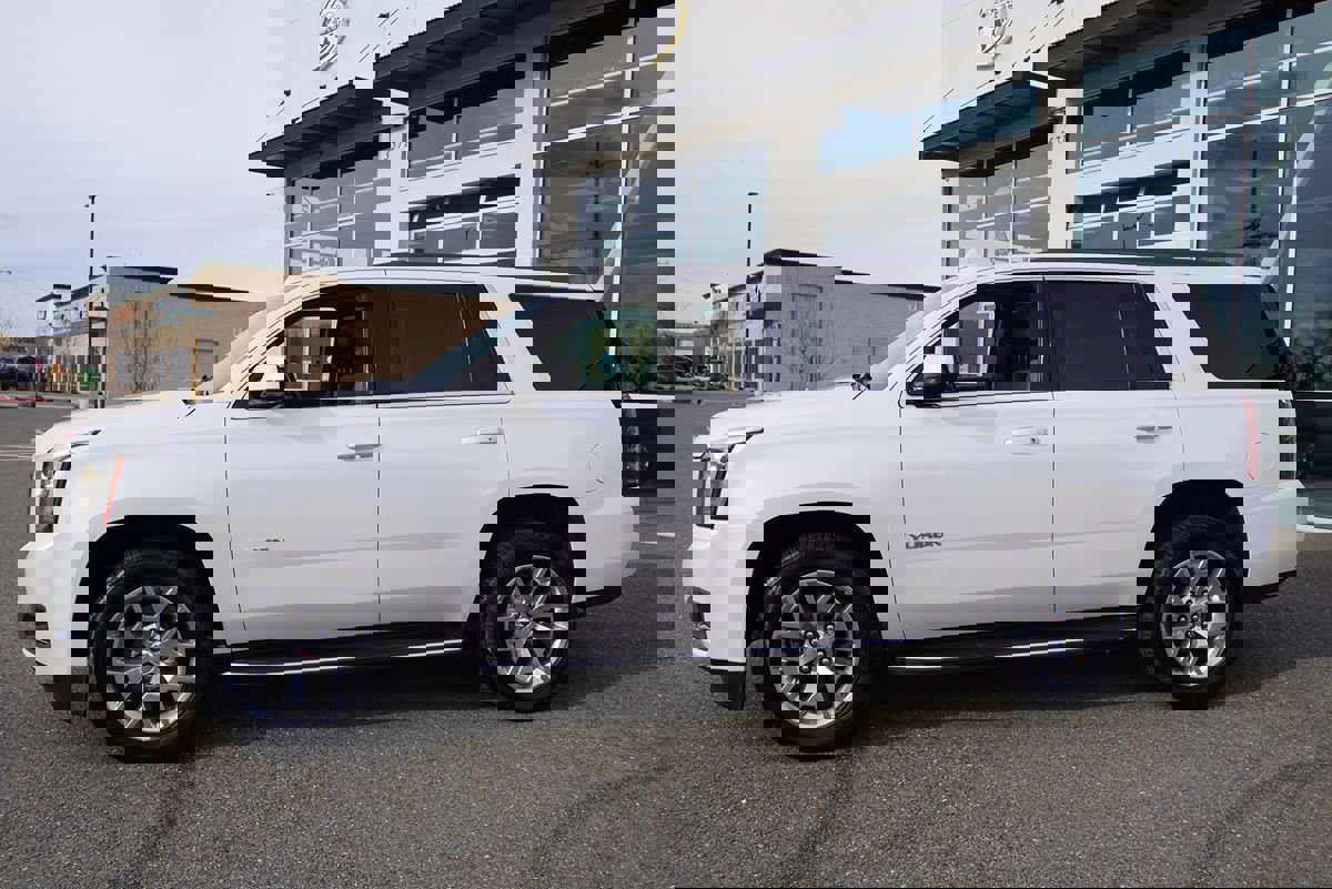 Used 2017 GMC Yukon SLT w/ Open Road Package image 3