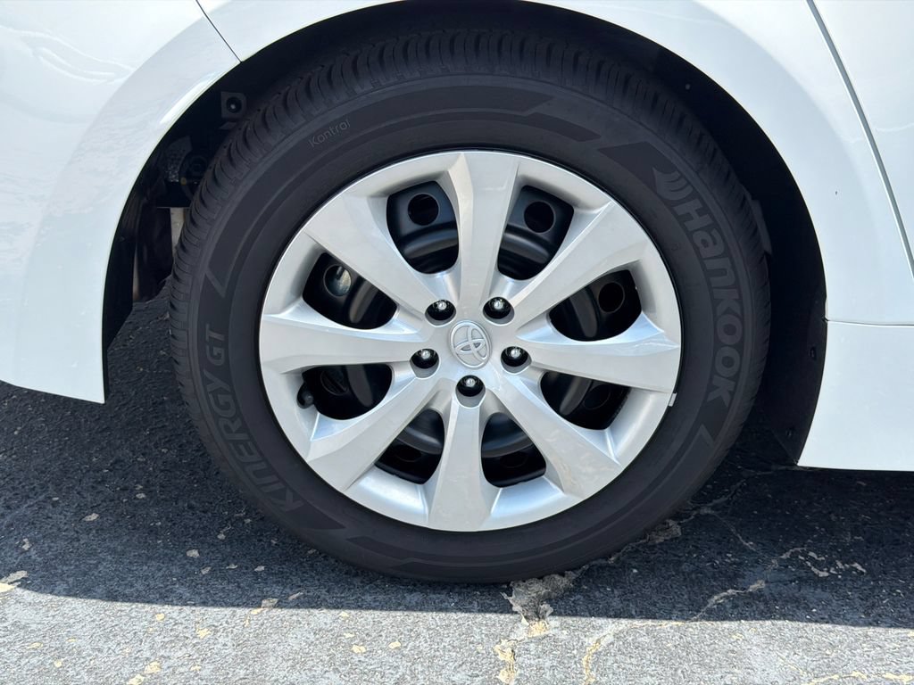 Used 2026 Toyota Corolla LE FWD image 21