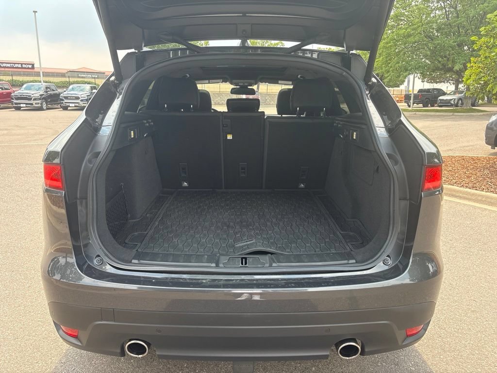 Used 2017 Jaguar F-PACE Prestige AWD/4WD image 23
