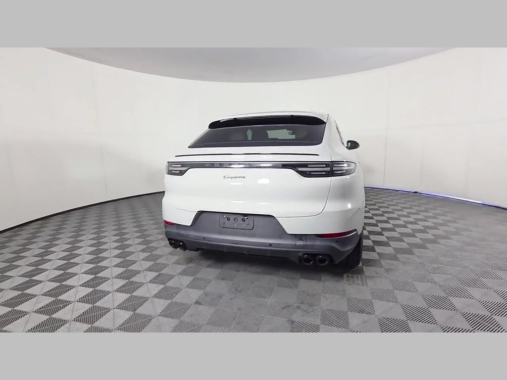 Used 2023 Porsche Cayenne Platinum Edition AWD/4WD image 38
