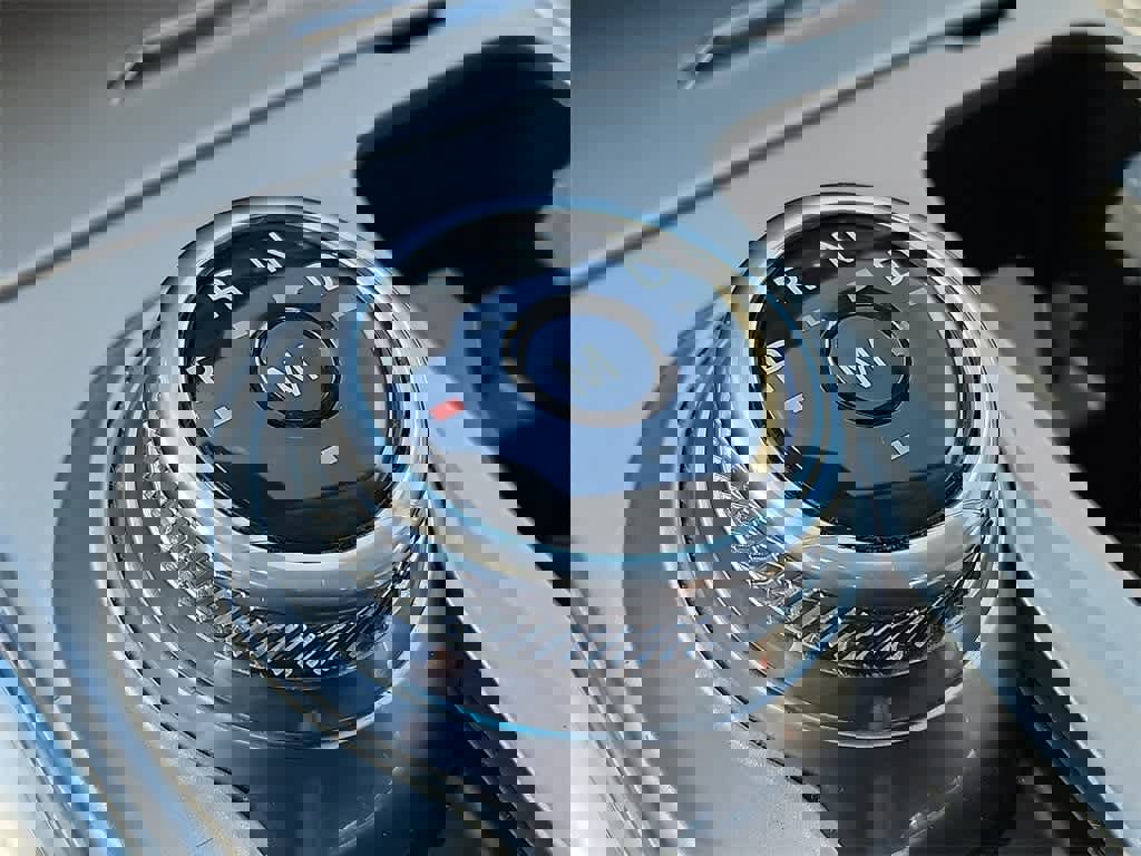 Used 2021 Ford Explorer XLT w/ Equipment Group 202A image 10