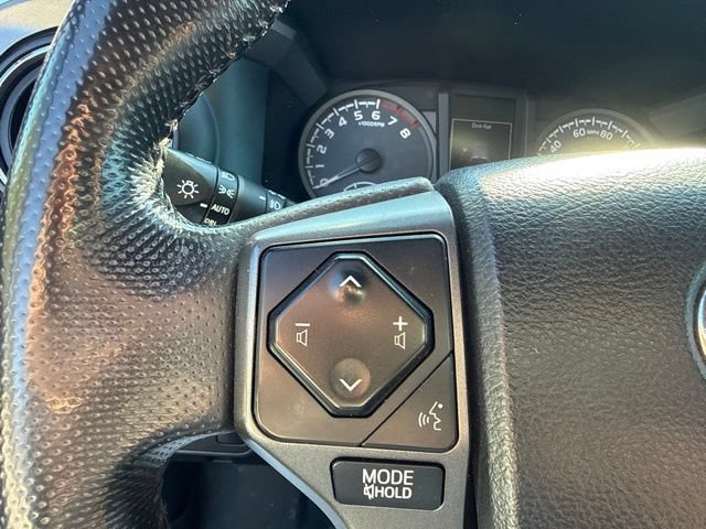 Used 2016 Toyota Tacoma TRD Off-Road AWD/4WD image 25