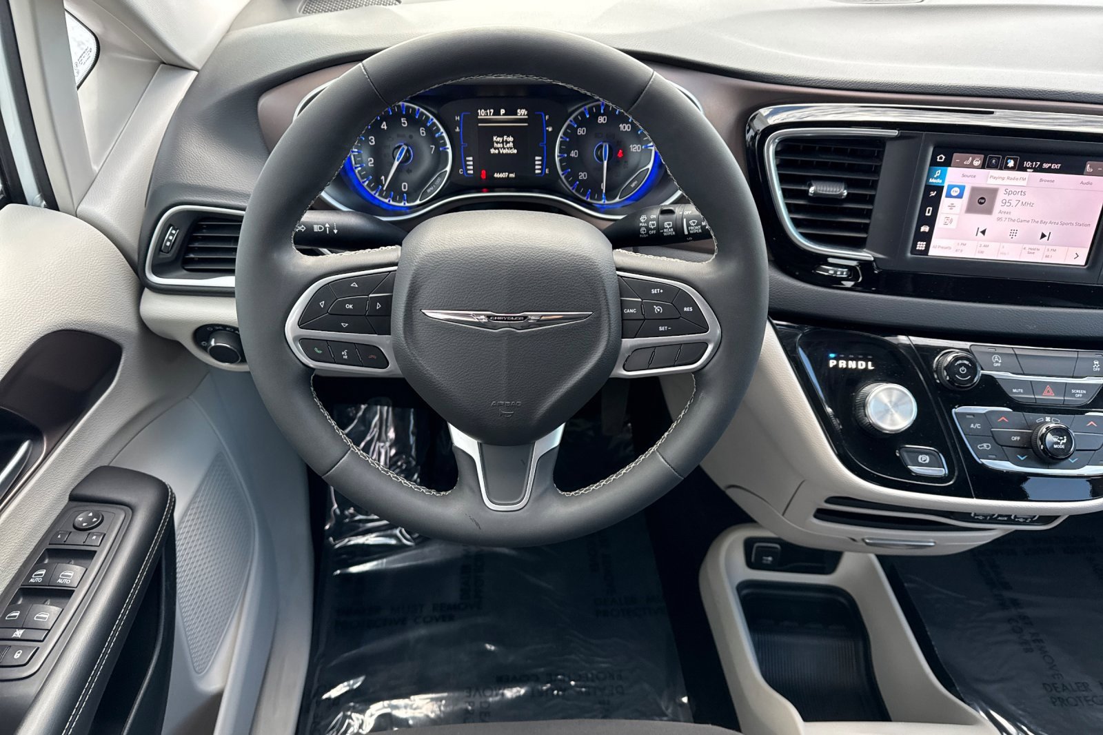 Used 2024 Chrysler Voyager LX image 15