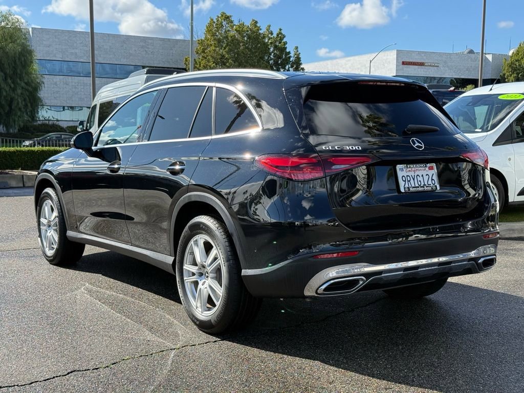 Certified 2025 Mercedes-Benz GLC 300 image 8