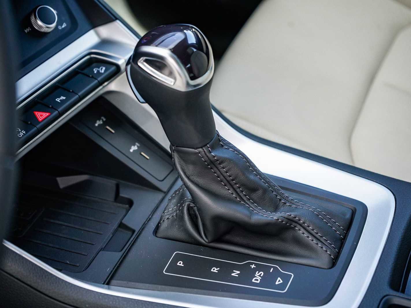 Used 2025 Audi Q3 2.0T Premium w/ Convenience Package image 21