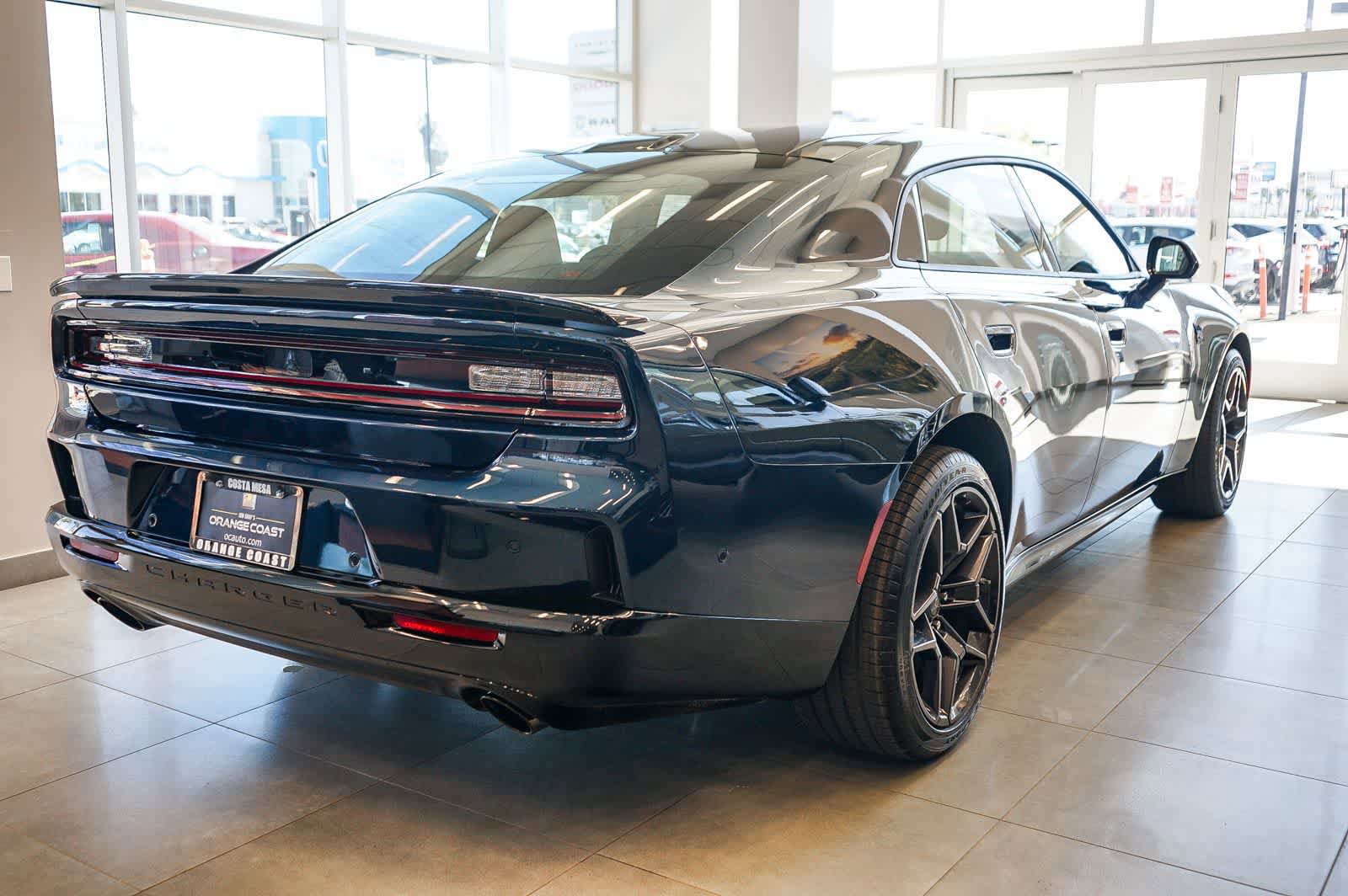 New 2026 Dodge Charger Scat Pack w/ Blacktop Package AWD/4WD image 4