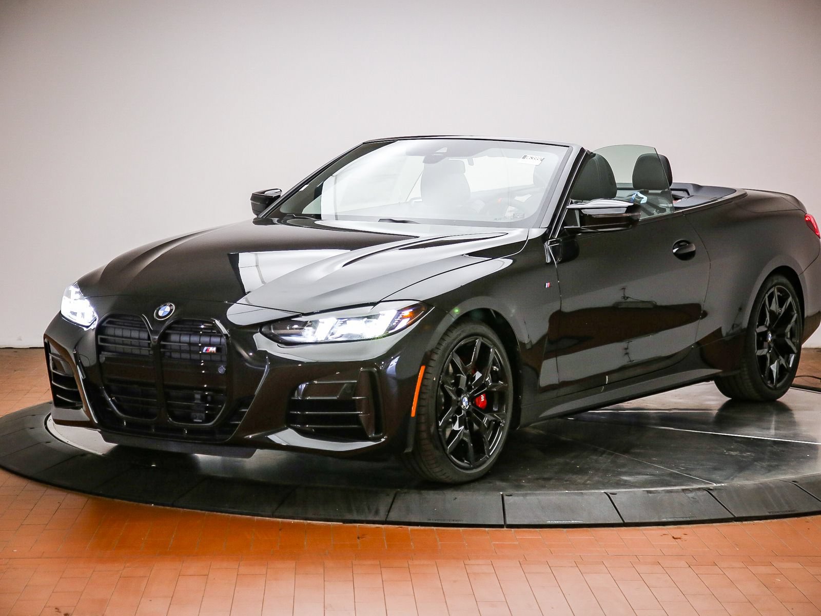 New 2026 BMW M440i Convertible w/ Premium Package