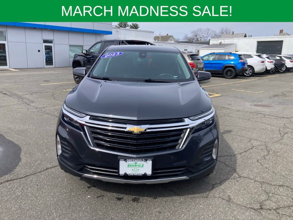 Used 2023 Chevrolet Equinox LT image 2