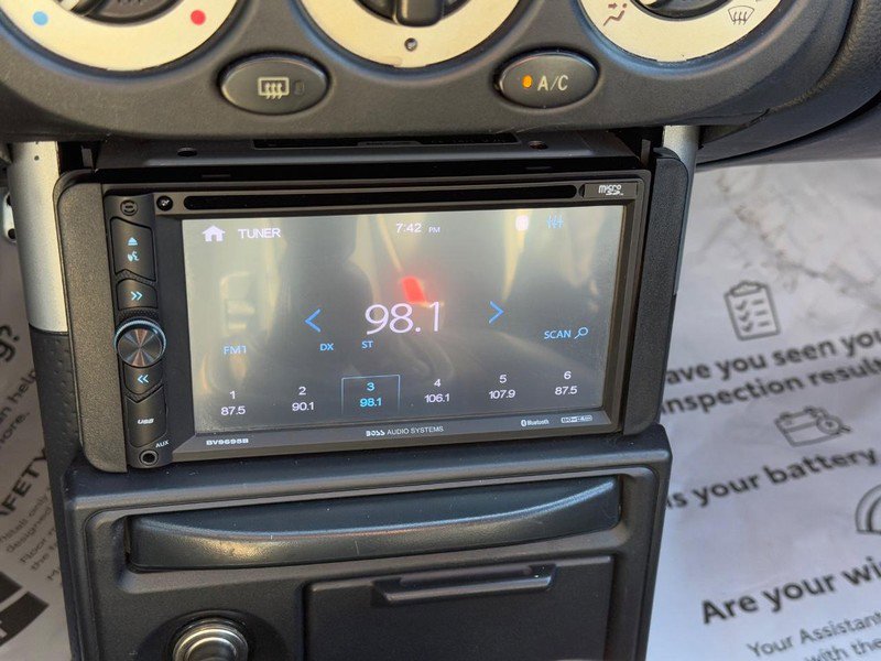 Used 2002 Toyota MR2 image 15