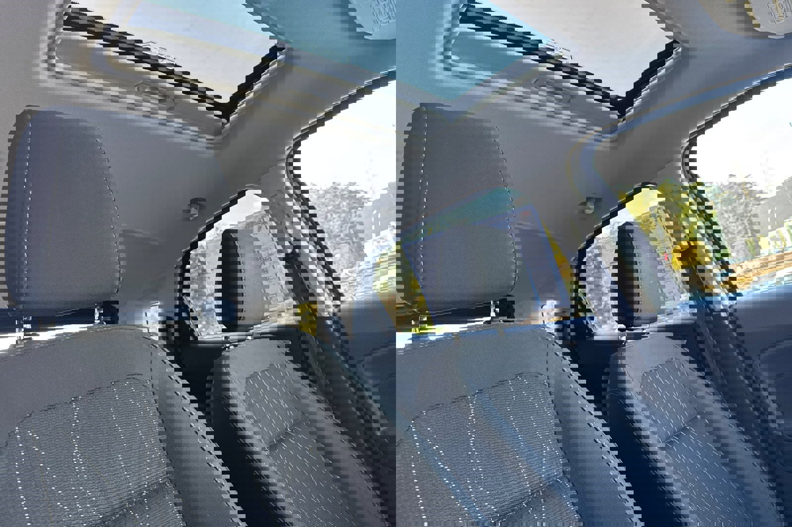 Certified 2018 Ford EcoSport SE image 17