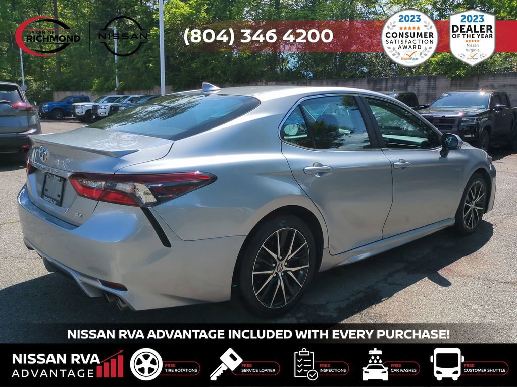 Used 2022 Toyota Camry SE image 5