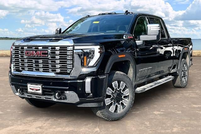 New 2026 GMC Sierra 2500 Denali w/ Technology Package AWD/4WD image 2