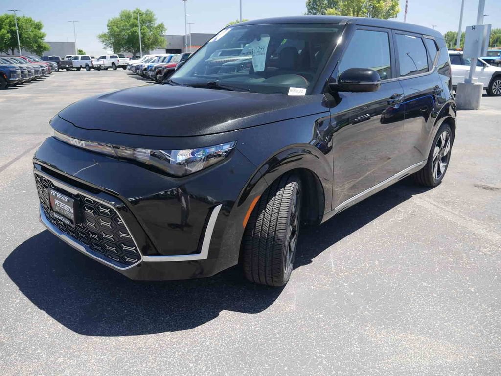 Used 2024 Kia Soul GT-Line FWD image 4