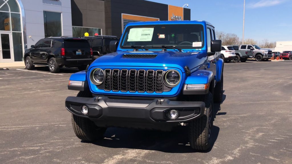 New 2026 Jeep Gladiator Sport AWD/4WD image 4