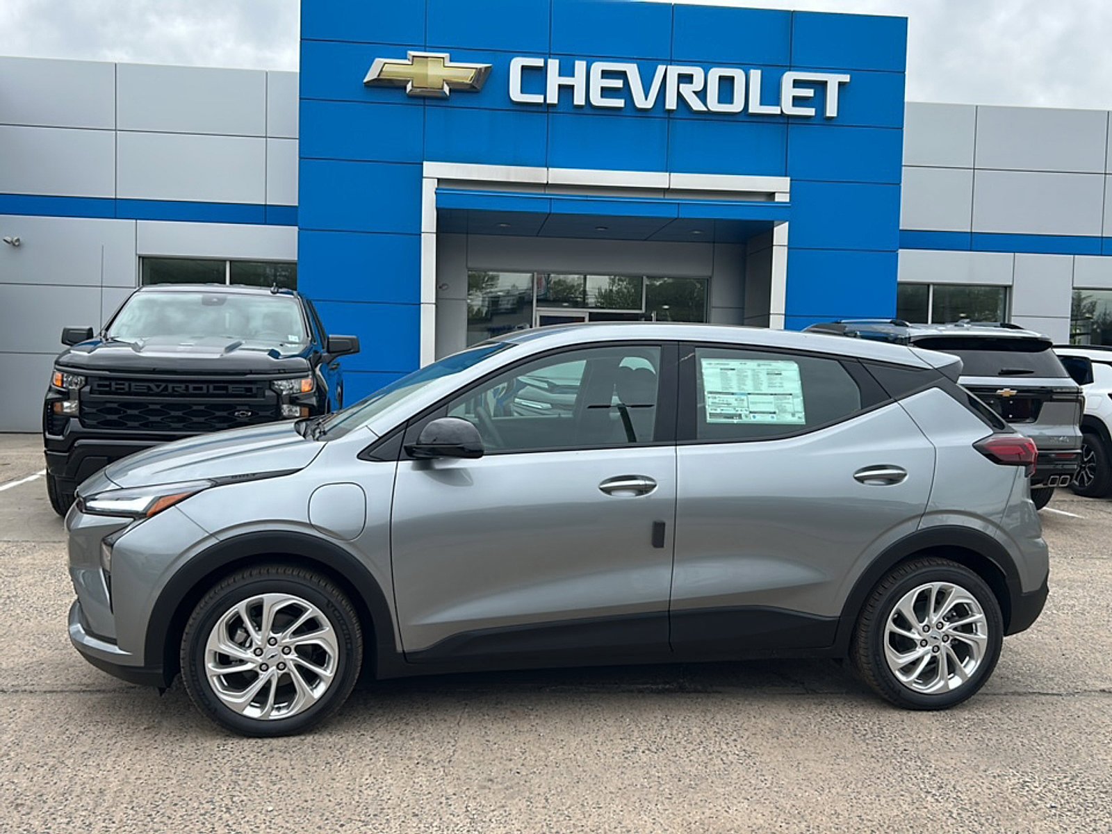 New 2027 Chevrolet Bolt LT FWD image 7