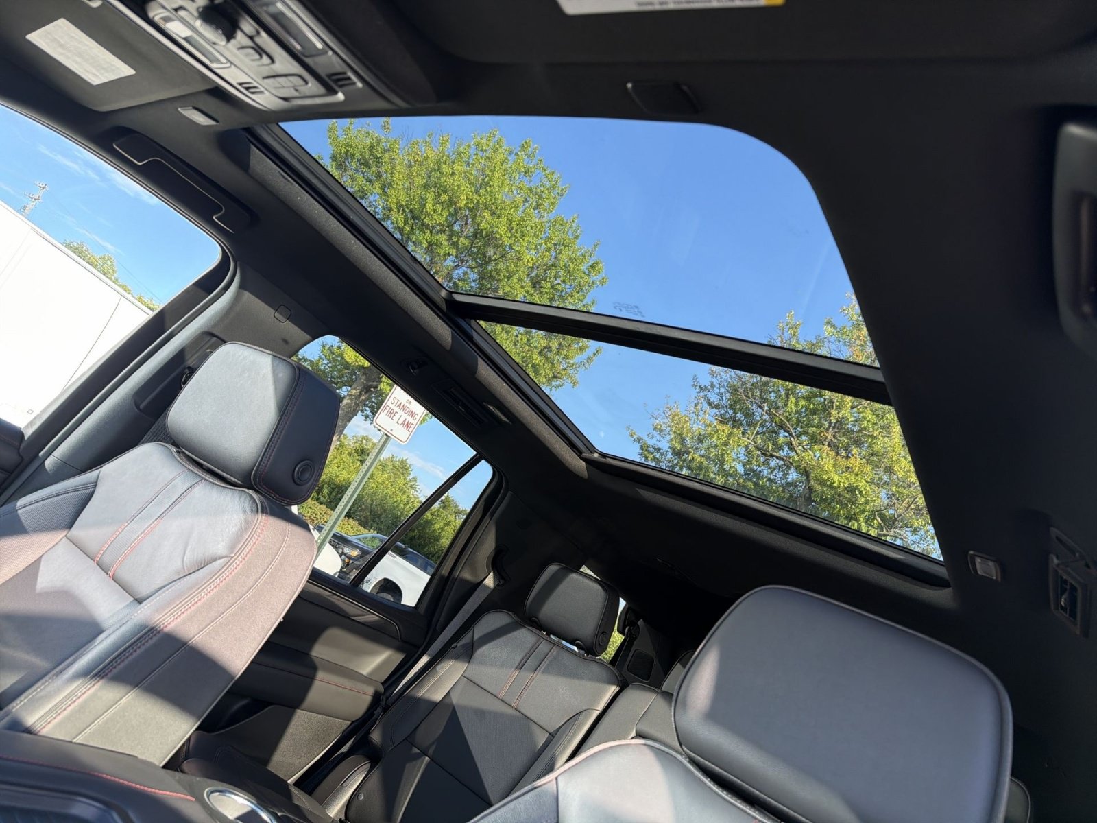 Used 2023 Chevrolet Tahoe RST w/ Luxury Package AWD/4WD image 24
