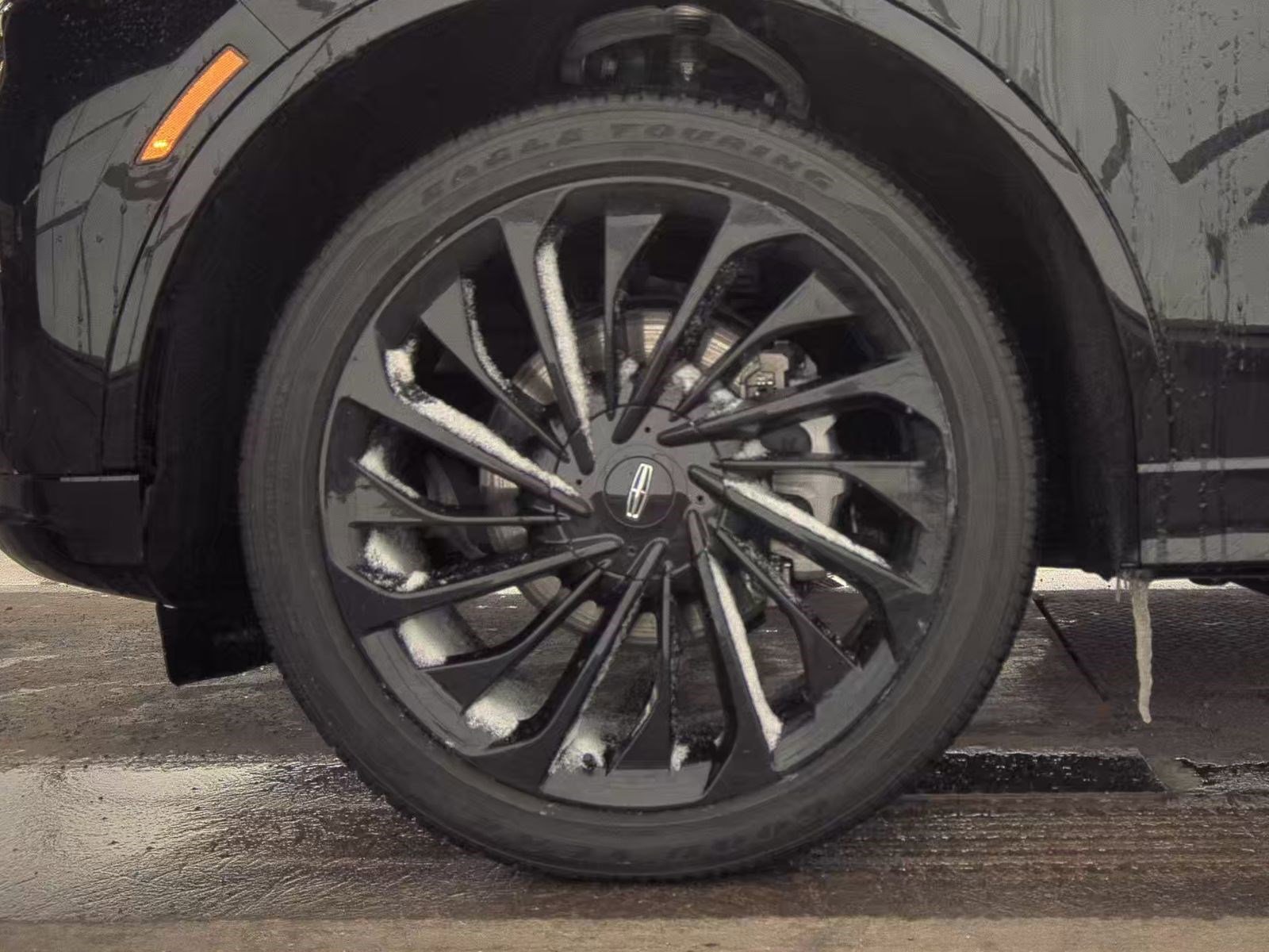 Used 2025 Lincoln Aviator Reserve w/ Jet Appearance Package image 17