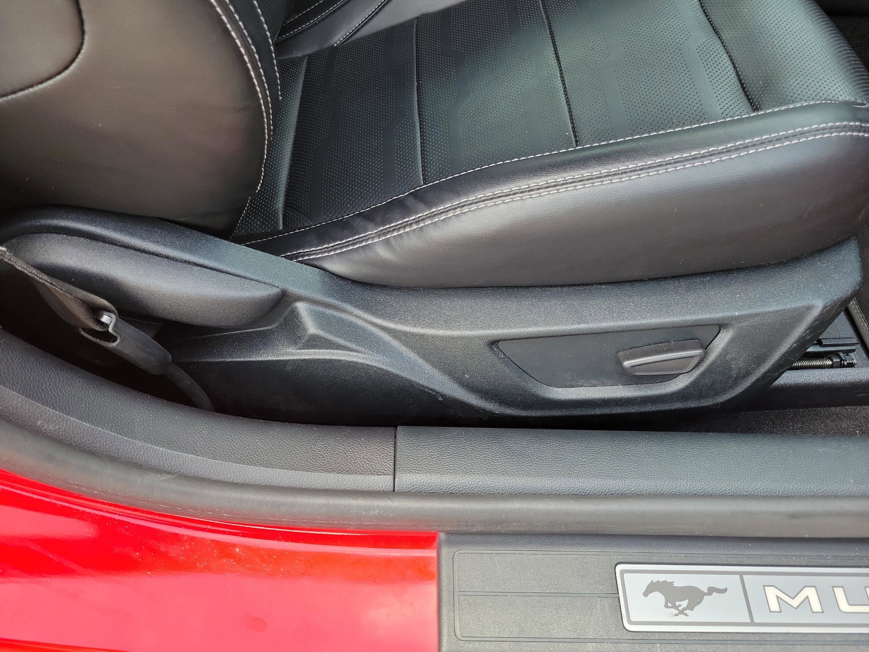 Used 2022 Ford Mustang Premium w/ Equipment Group 201A RWD image 30