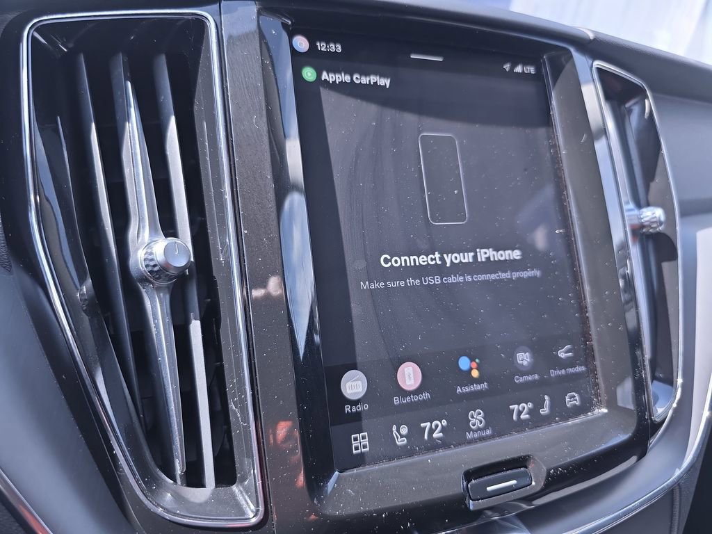 Used 2024 Volvo XC60 B5 Core w/ Protection Package Premier image 25