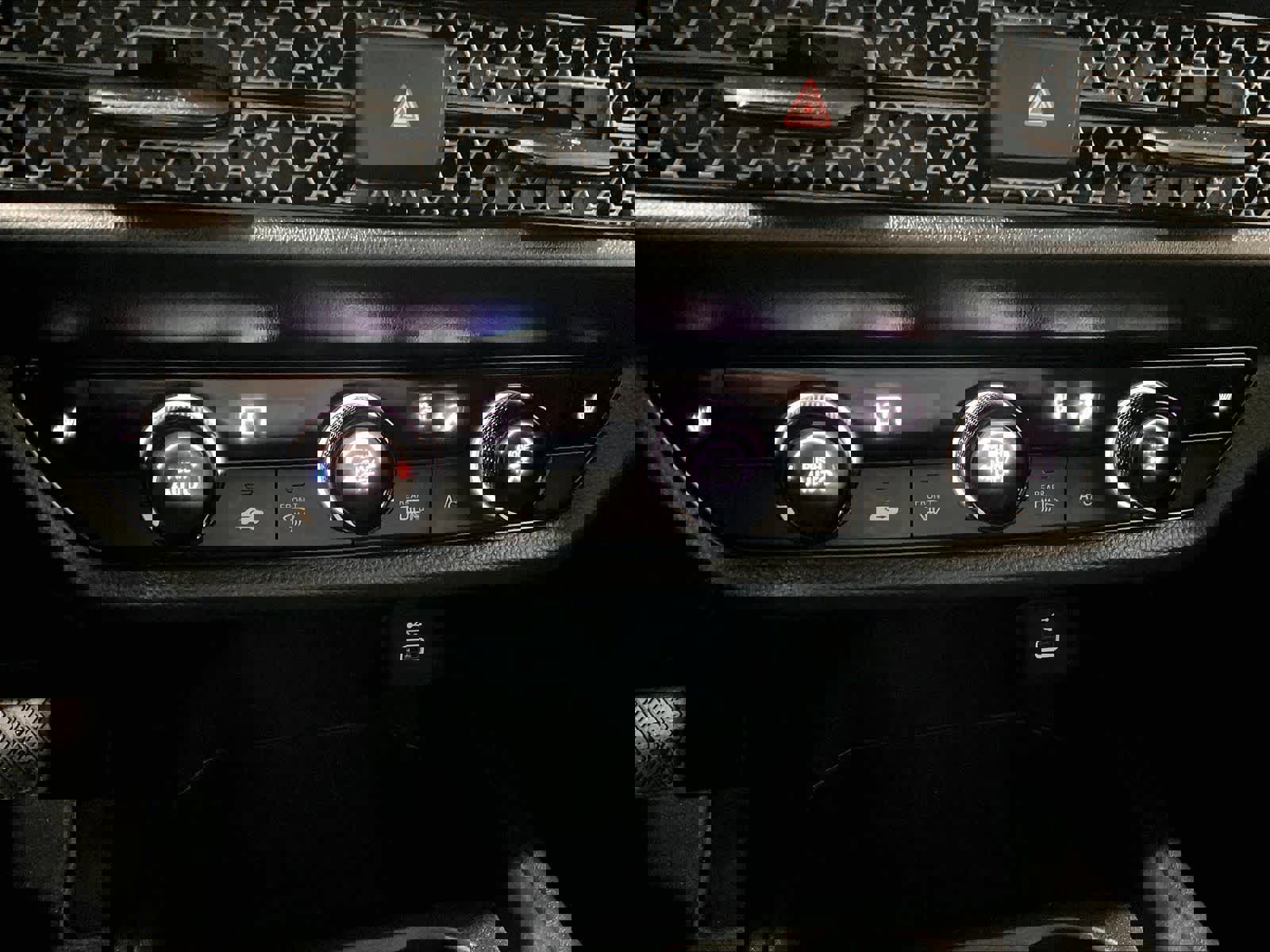 Used 2024 Honda HR-V Sport image 25