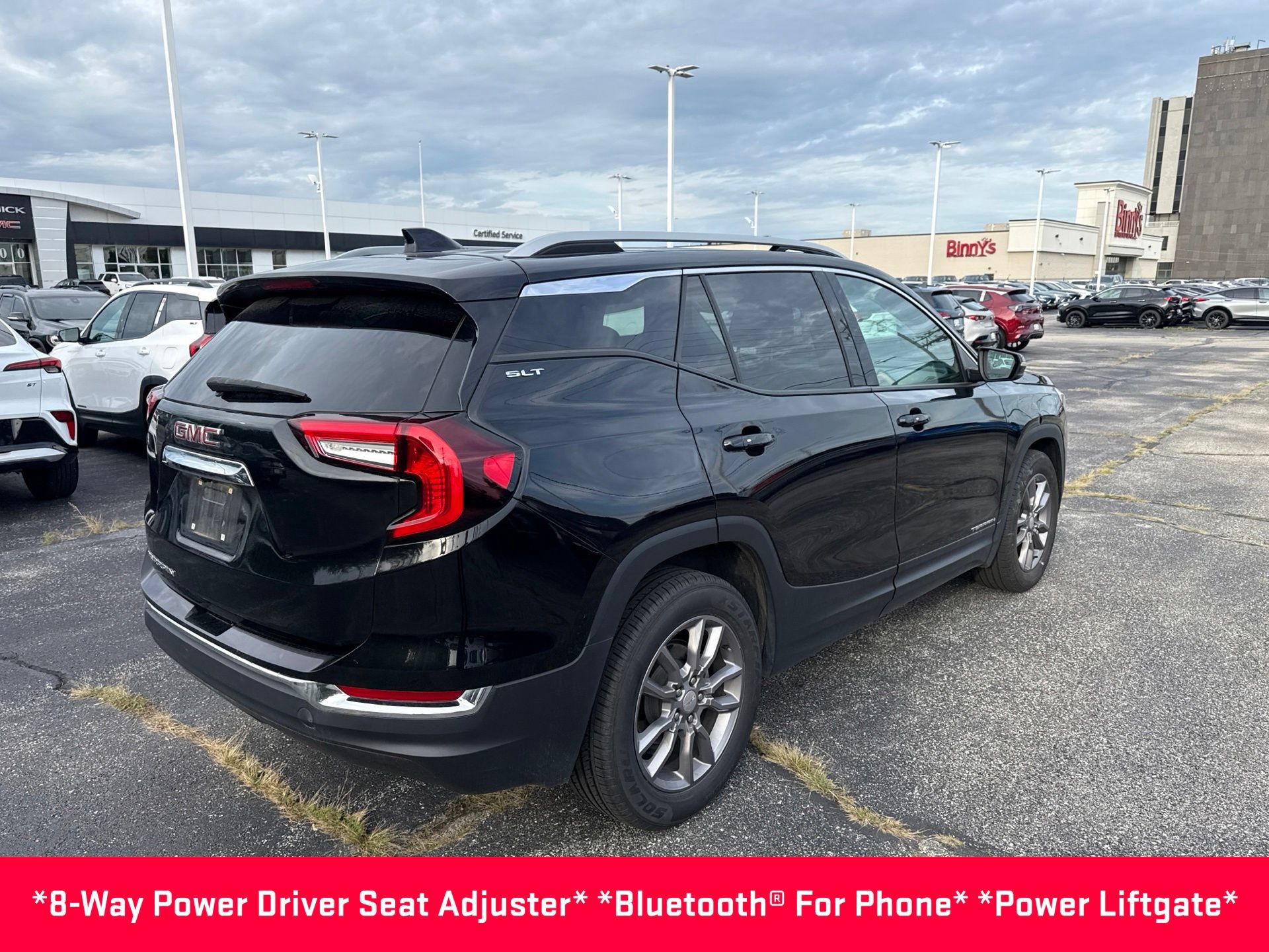 Used 2024 GMC Terrain SLT FWD image 7