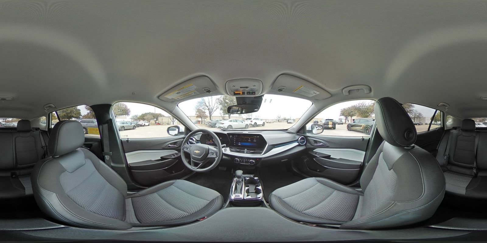 Used 2025 Chevrolet Trax LT FWD image 42