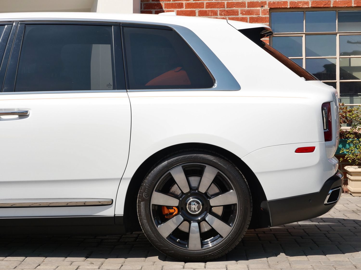 Certified 2023 Rolls-Royce Cullinan w/ Cullinan Package AWD/4WD image 24