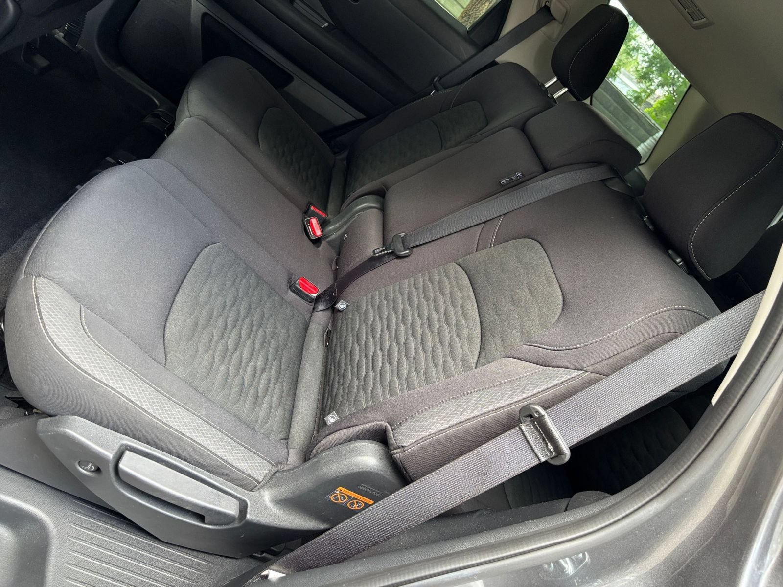 Used 2025 Nissan Pathfinder SV FWD image 39
