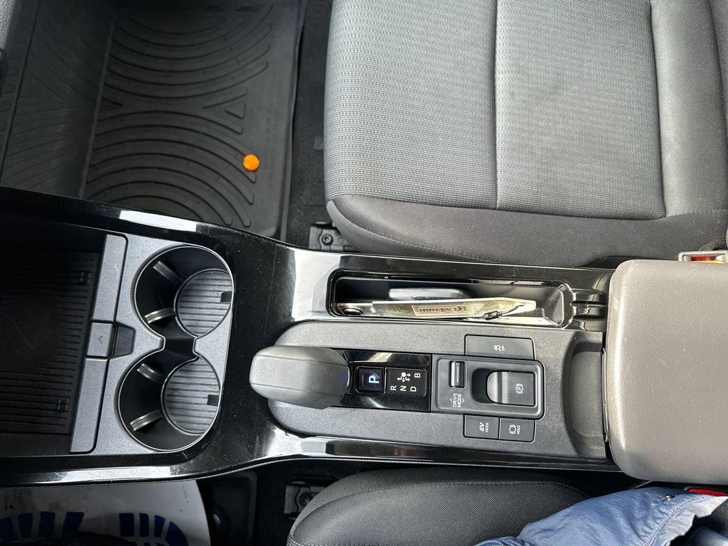 Used 2024 Toyota Prius LE image 13