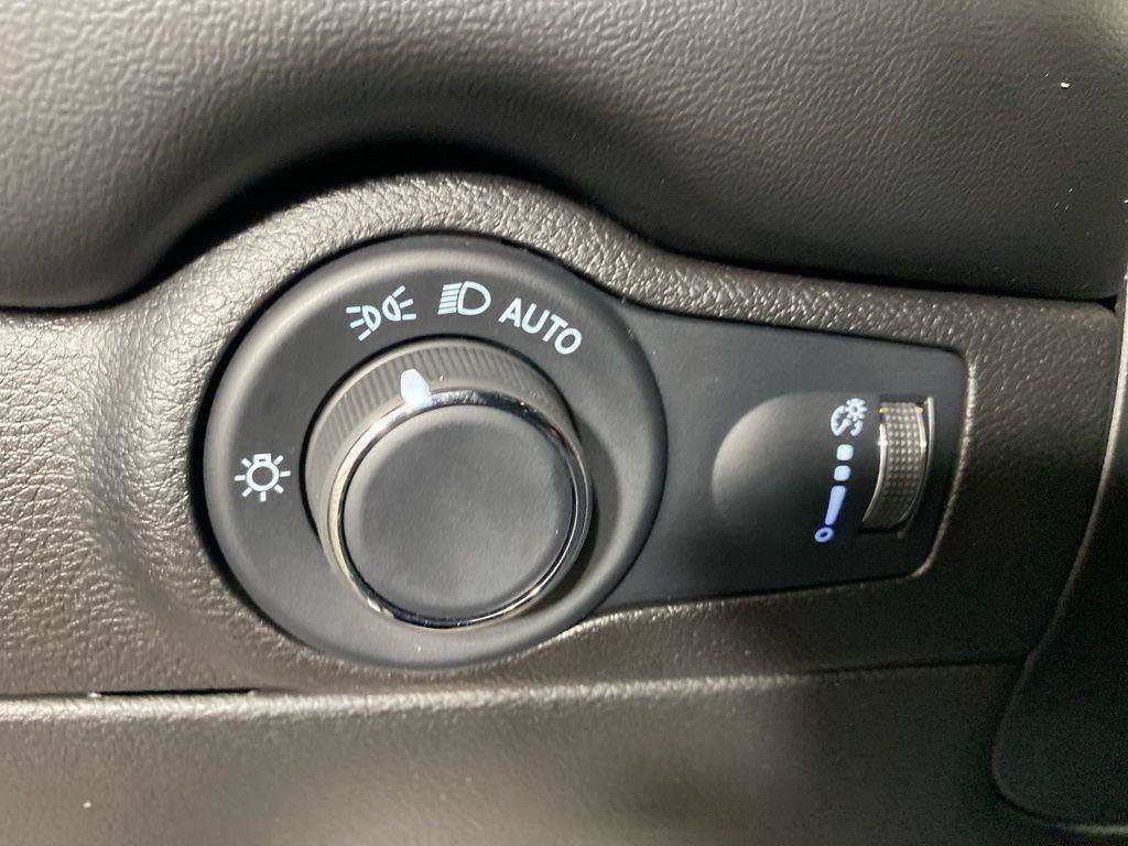 Used 2025 Dodge Durango R/T AWD/4WD image 43
