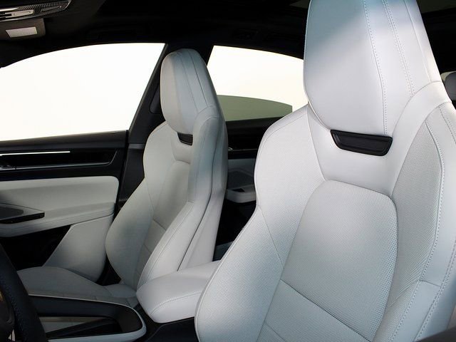 New 2025 Porsche Macan 4S Electric image 22