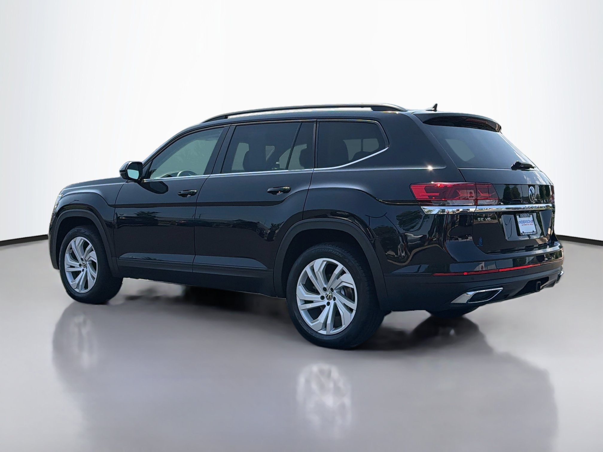 Used 2021 Volkswagen Atlas SE w/ Towing Package AWD/4WD image 14