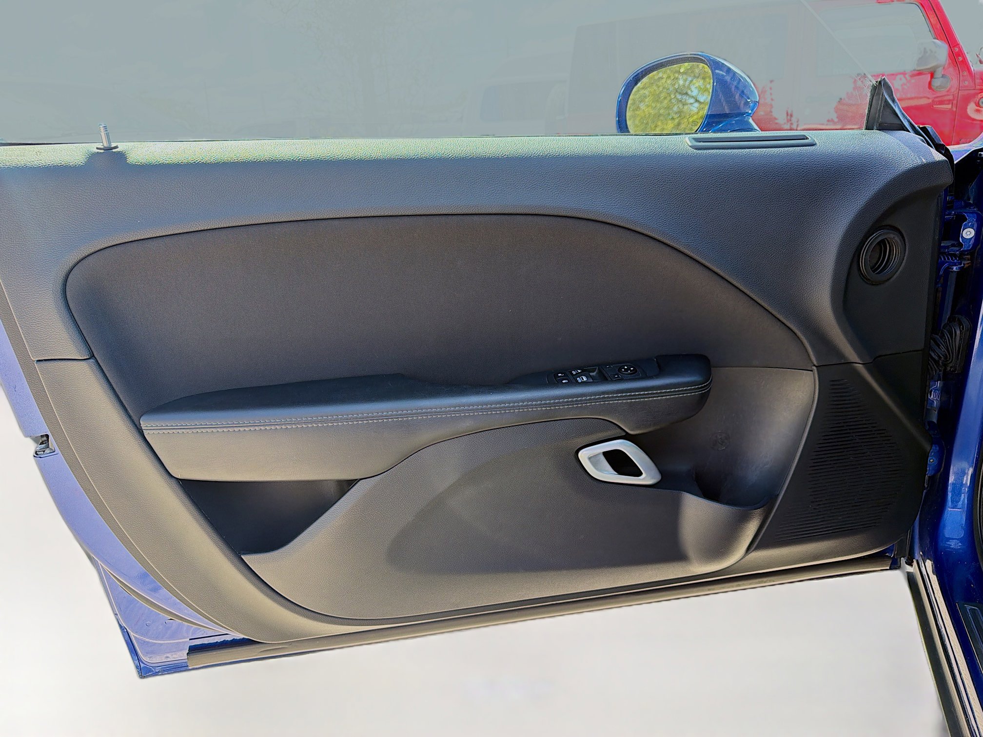 Used 2019 Dodge Challenger SXT image 21