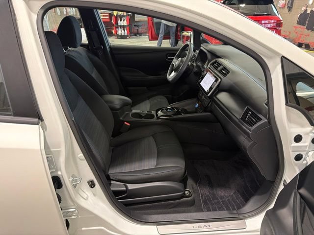 Certified 2024 Nissan Leaf SV Plus FWD image 16