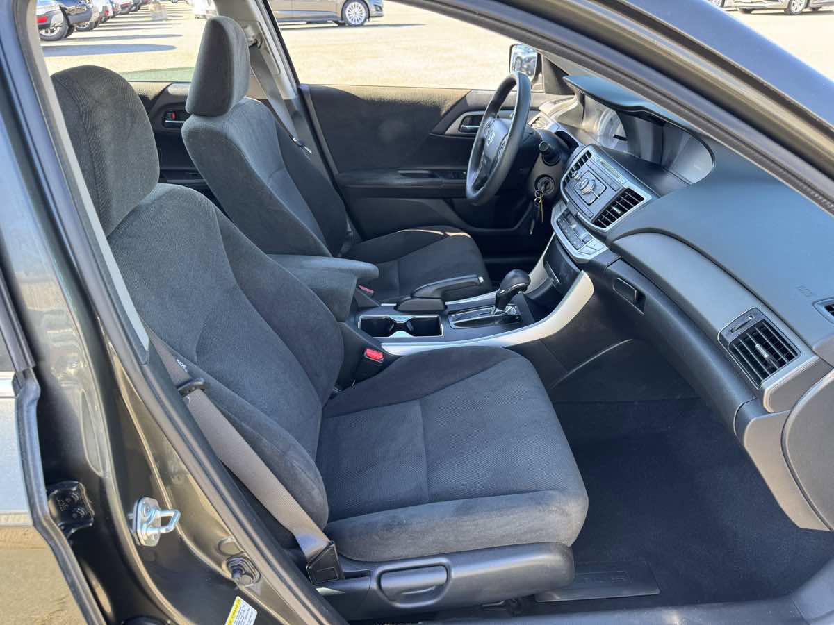 Used 2013 Honda Accord LX image 12
