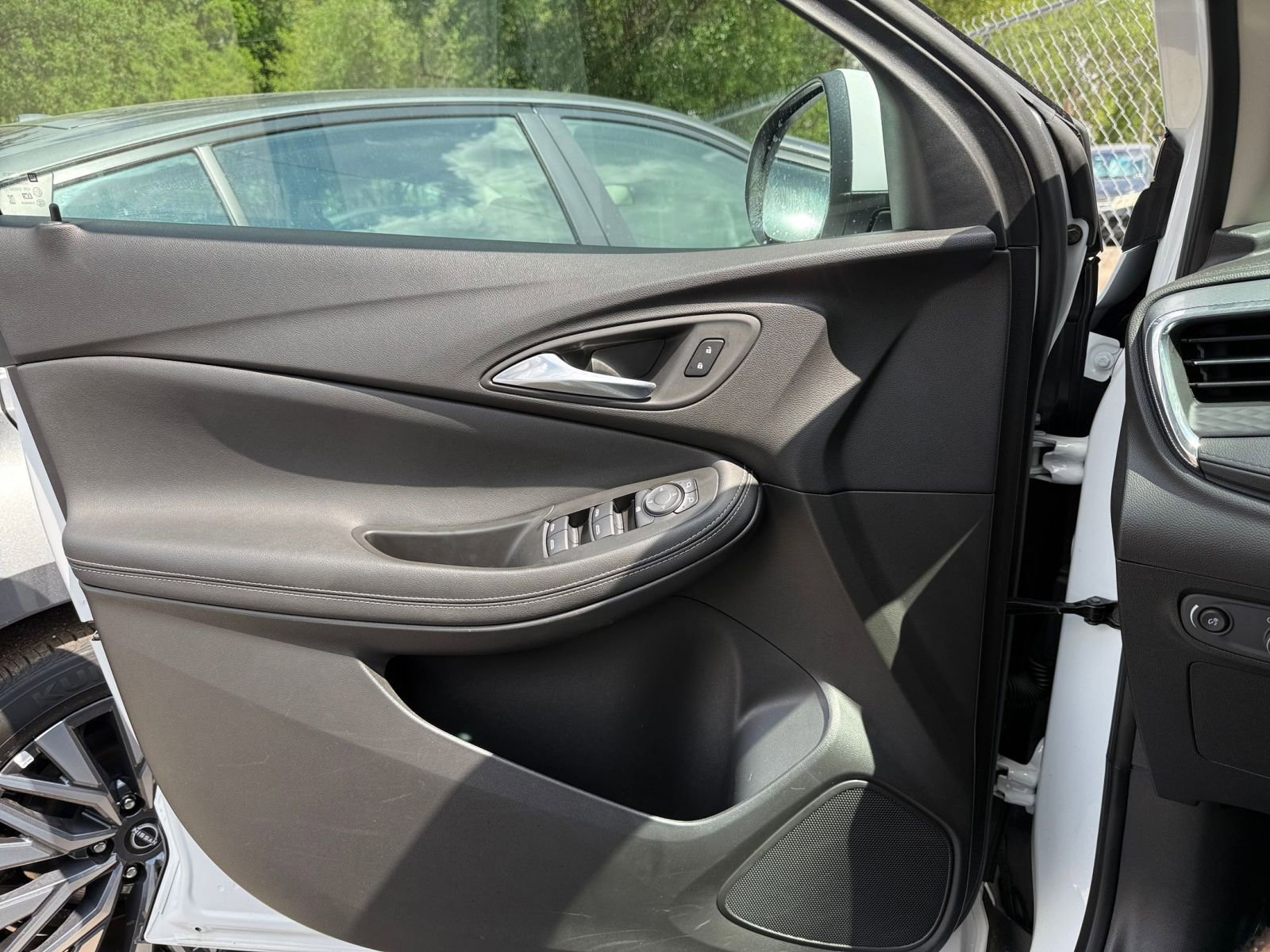 Used 2025 Buick Encore GX Preferred image 18