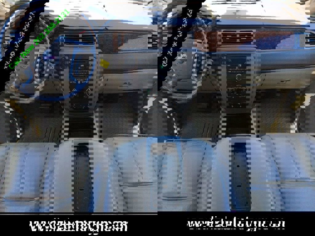 Used 2012 GMC Yukon XL SLT w/ SLT-2 Equipment Package AWD/4WD image 17