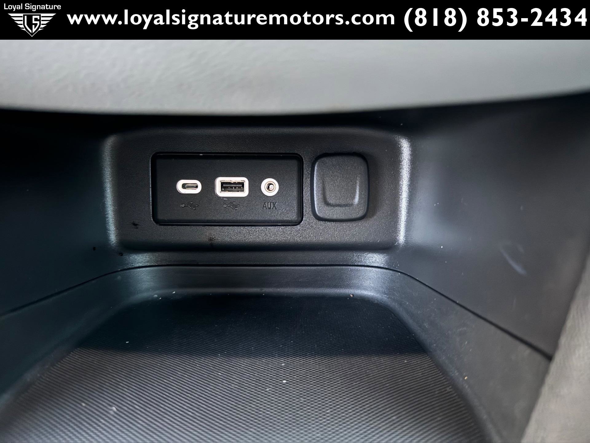 Used 2020 Chevrolet Equinox LS w/ LS Convenience Package image 23