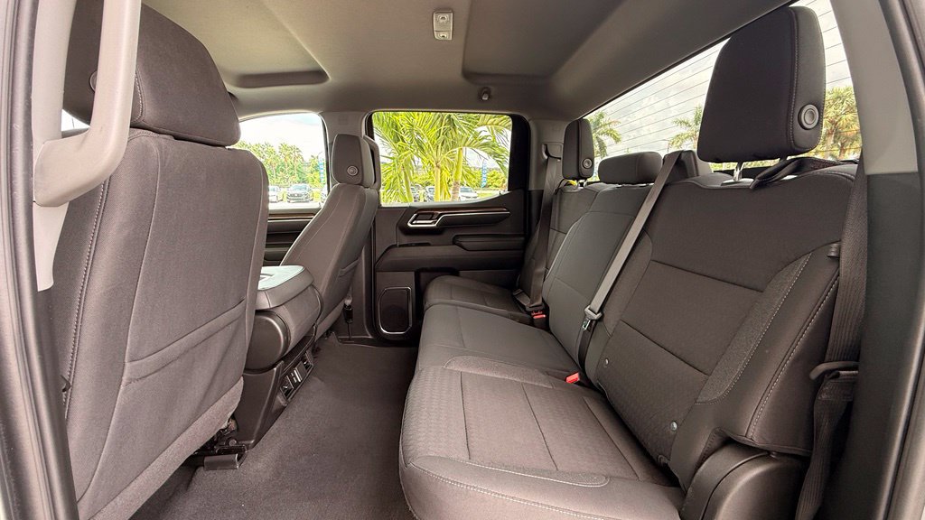 Used 2025 Chevrolet Silverado 1500 LT RWD image 7