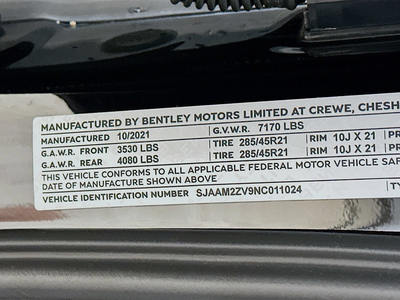 Used 2022 Bentley Bentayga AWD/4WD image 48