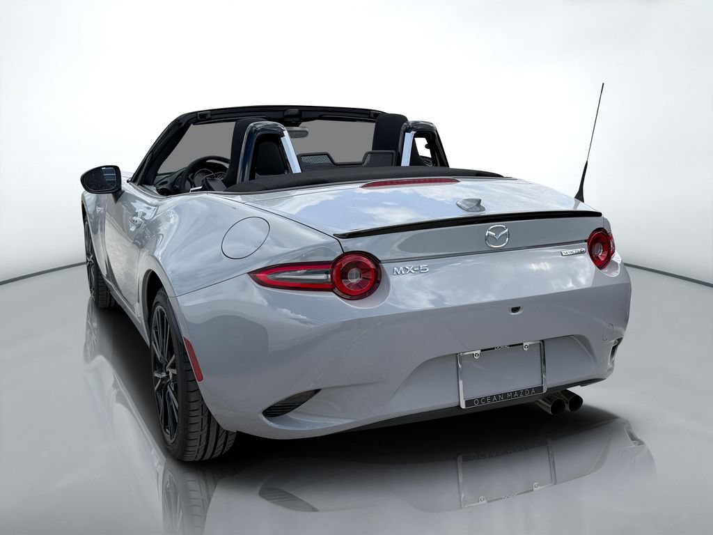 New 2026 MAZDA MX-5 Miata Club w/ Interior Package RWD image 4